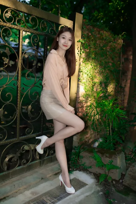 [Mzsock] NO.068 Liu Meiyun short skirt high heels beautiful legs outdoor shot street photography#[45P]-31