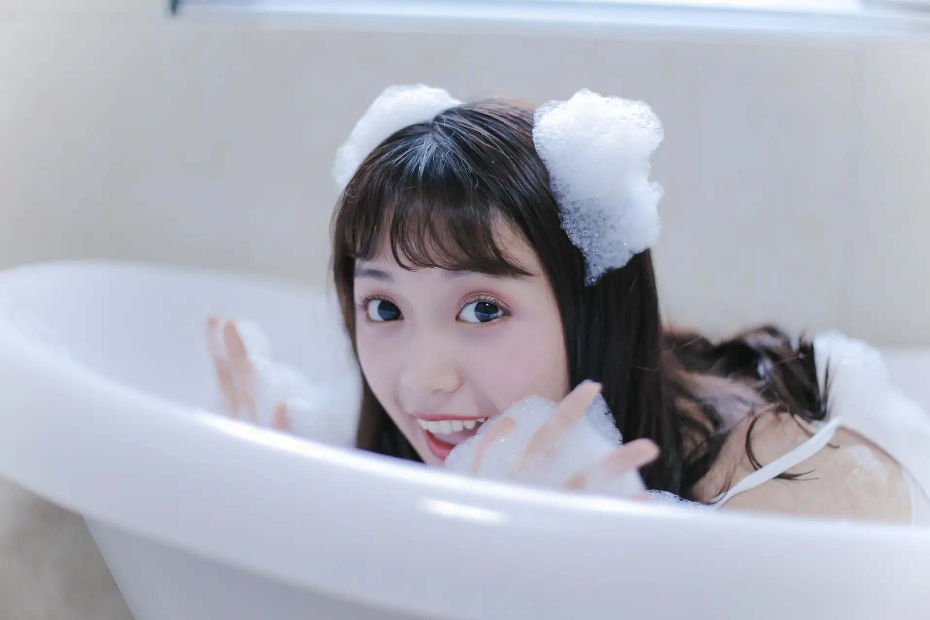 [YITUYU] 2022.08.25 Vol.1788 – Milk Bubble Bath a fish tail#[27P]-15